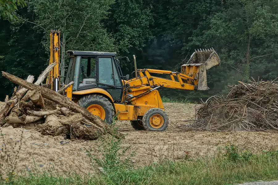 Land Clearing Tips For Creating A Better Landscape Design Haines City, FL Land Clearing Tips For Creating A Better Landscape Design Haines City, FL